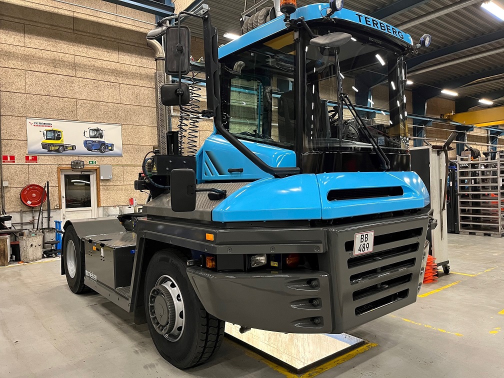 Ny, renoveret Terberg terminaltraktor