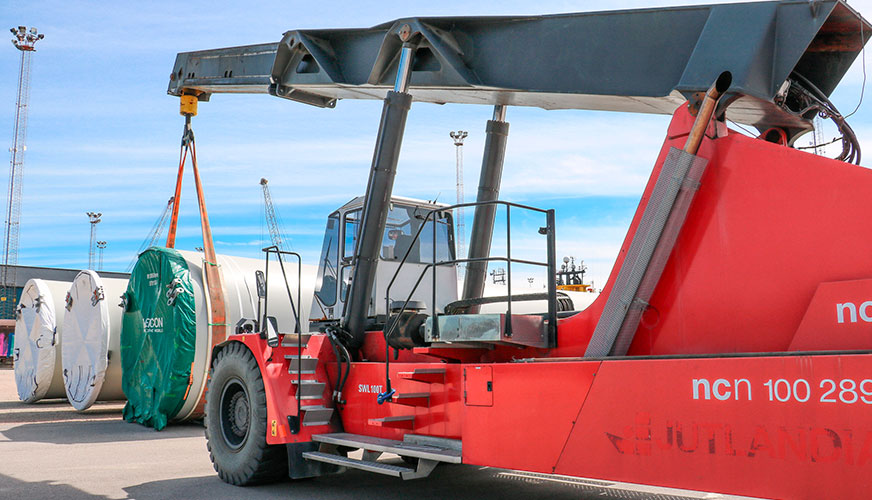 Sveriges største reachstacker til Uddevalla Havneterminal